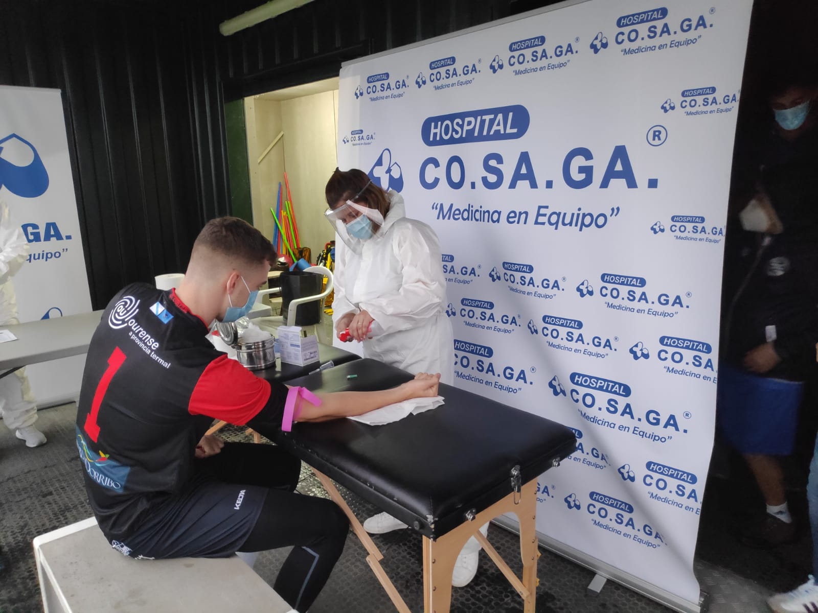 You are currently viewing El Hospital Cosaga y Cendisa realizan test serológicos a la UD Ourense